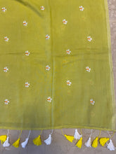 Load image into Gallery viewer, Yellowish Green Parijat