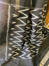 Load image into Gallery viewer, Sindoor Ikkat