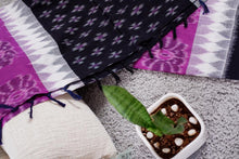 Load image into Gallery viewer, Magenta Ikkat