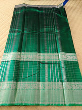 Load image into Gallery viewer, Kanchi Chequered- Maroon Green