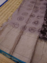 Load image into Gallery viewer, Pure Silk Pen Kalamkari - Off white & Black