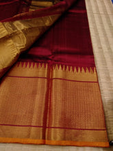 Load image into Gallery viewer, Maroon Pastel
